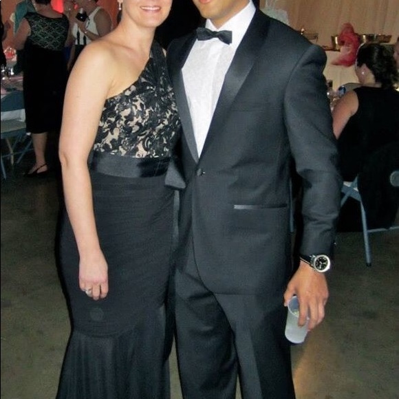 Black and gold Cache dress - Picture 7 of 8